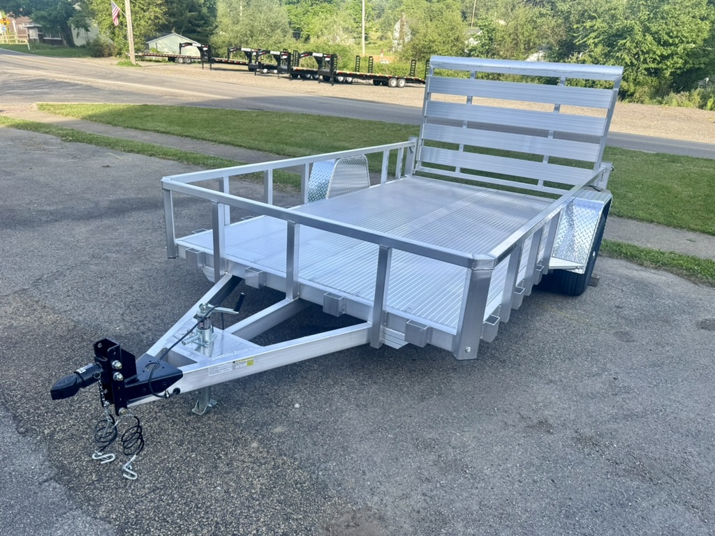 Aluminum trailer ... floor planking with traction grips